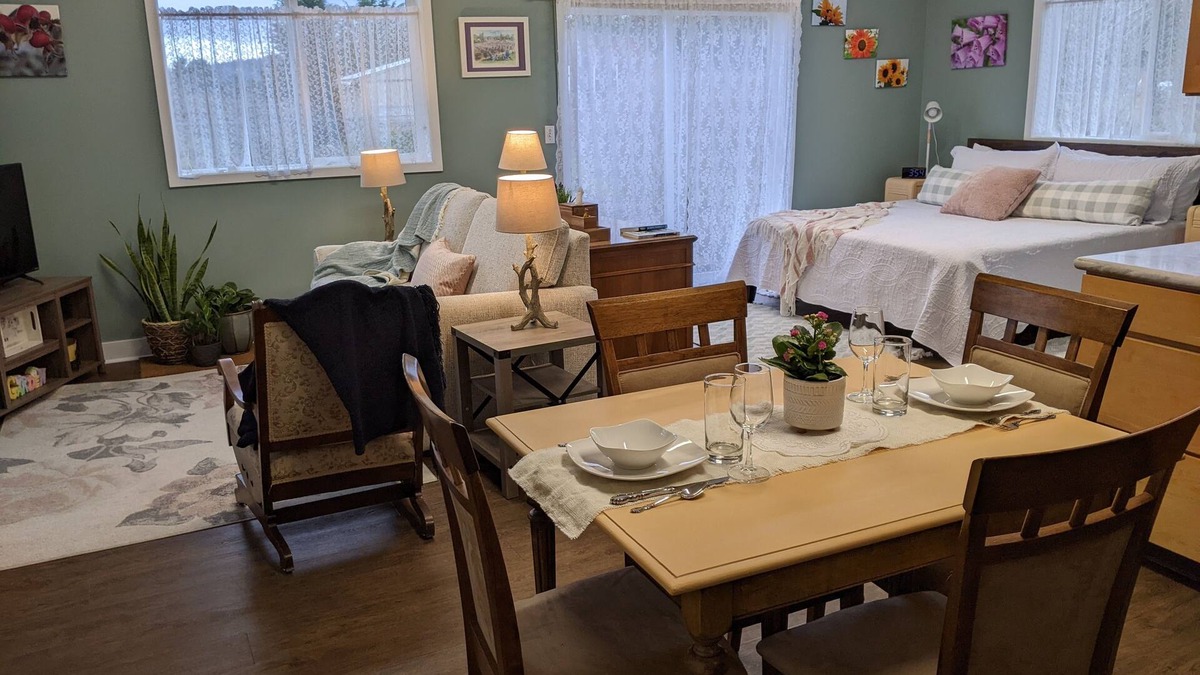Sequim Apartment | The Garden Room Retreat: Affordable Studio Getaway