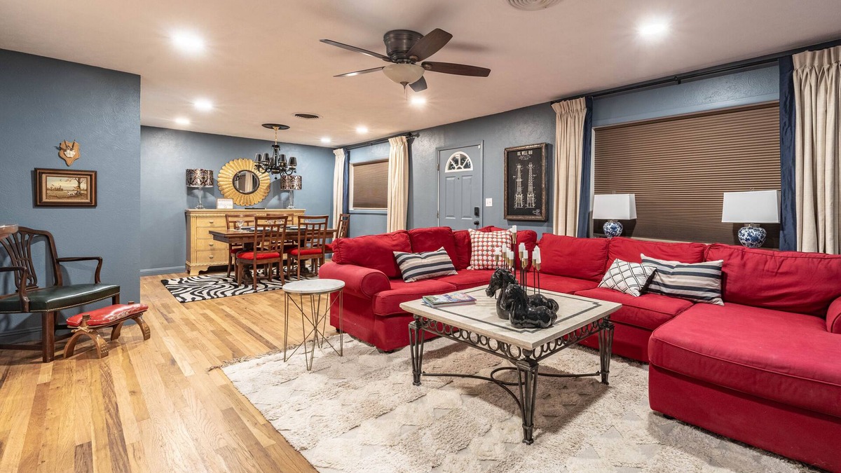 Lubbock House | The Gaston Haus - 4 Bedroom/2 Bath European Experience