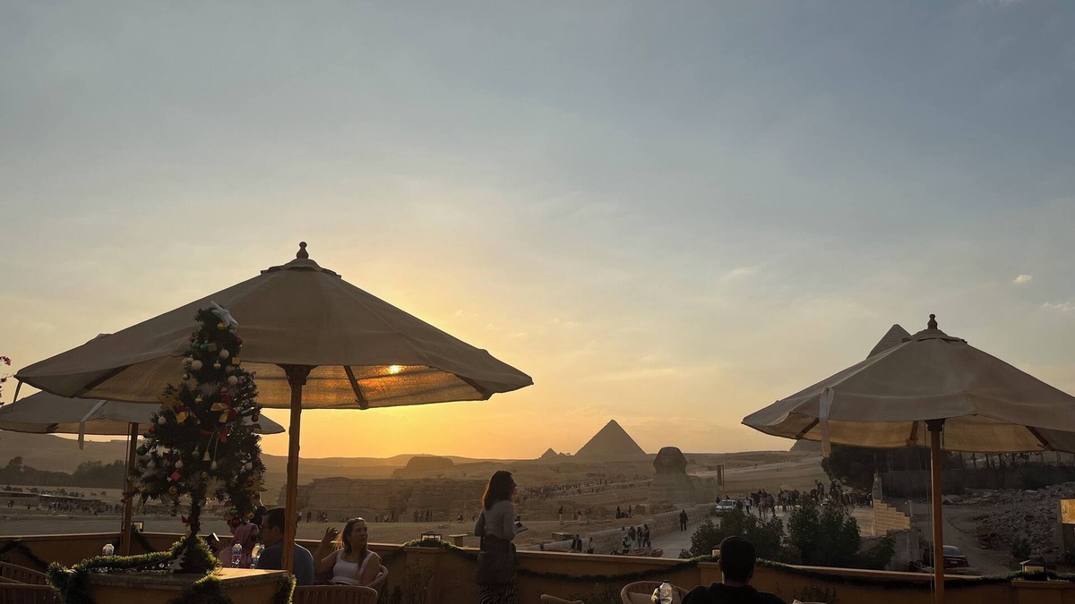Al Haram Bed & Breakfast | The Gate Hotel Front Pyramids & Sphinx View