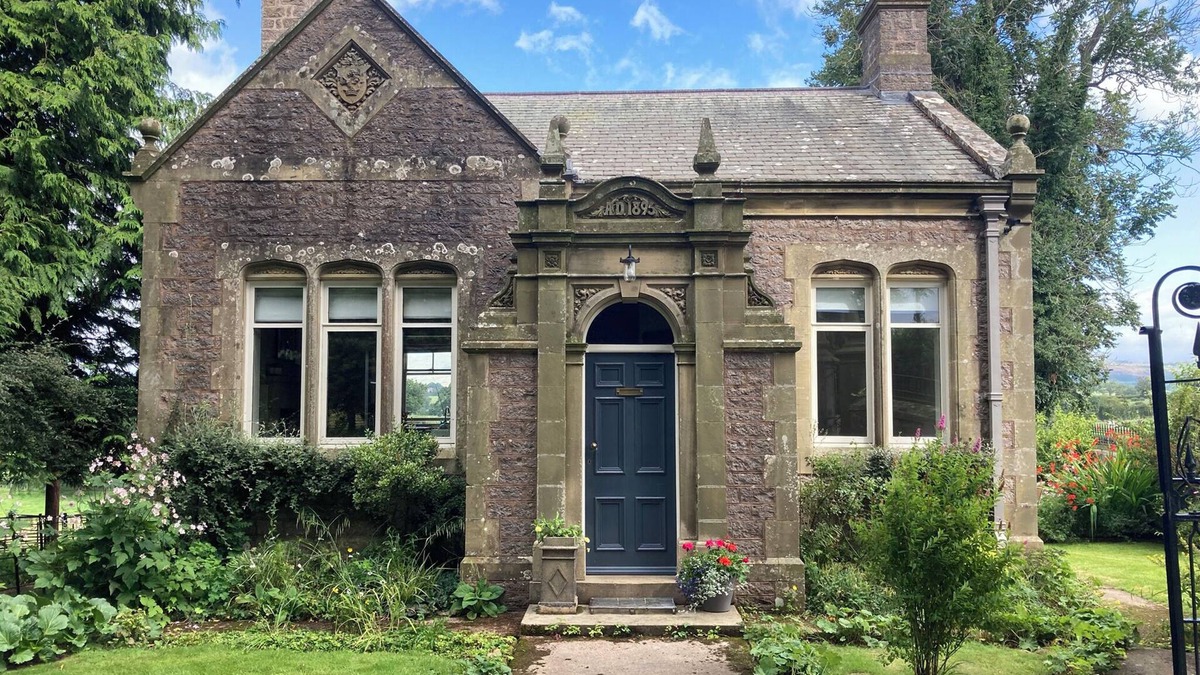 Kirkby Stephen Cottage | The Gatehouse Beckfoot Hall