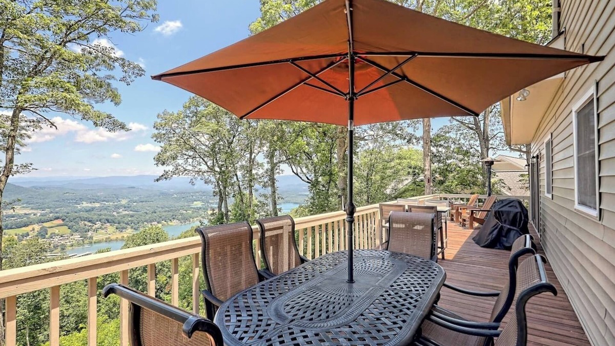 Hiawassee Cabin | The Gathering Place by Chatuge Home Concierge Mountain View, View of Lake Chatuge
