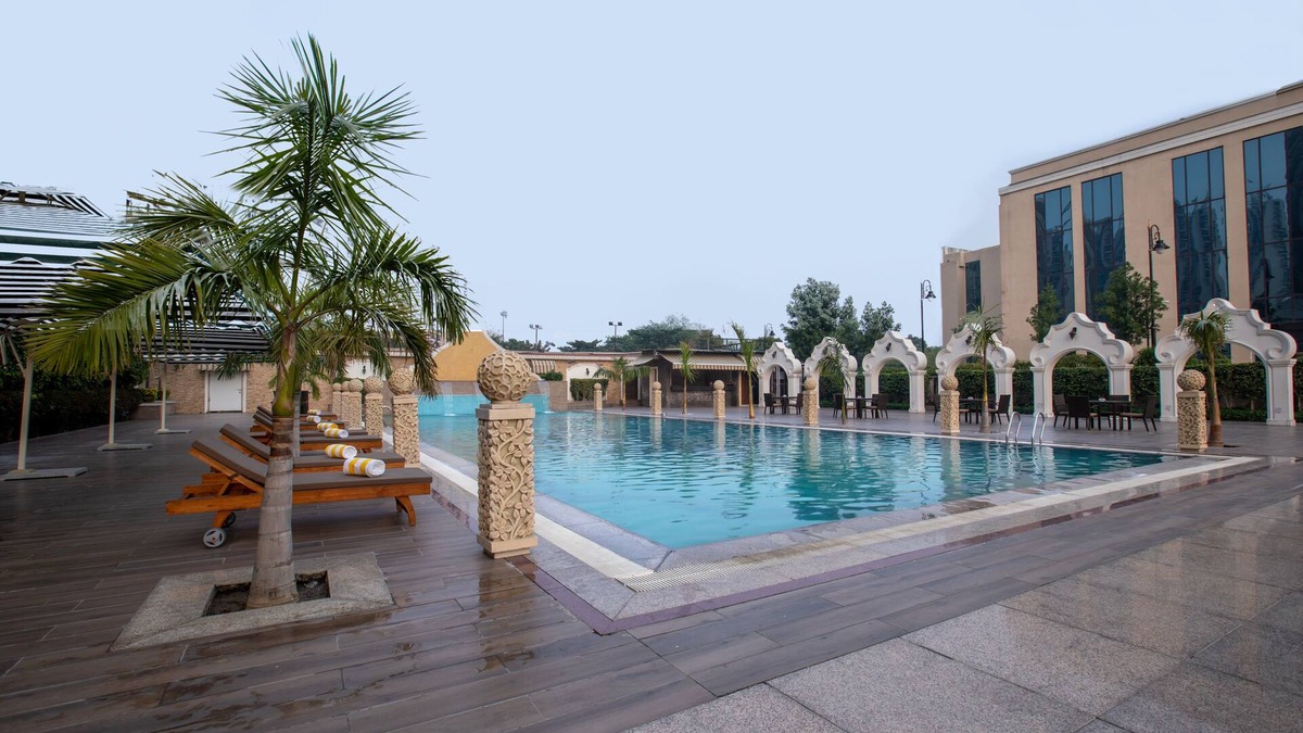 Greater Noida Hotel | THE GAURS SAROVAR PREMIERE