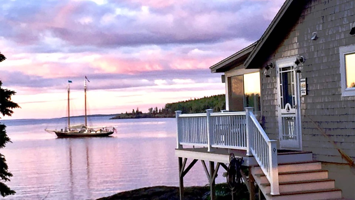 Owls Head Cottage | The Gem of the Mid-Coast Oceanfront Cottage on Private Beach