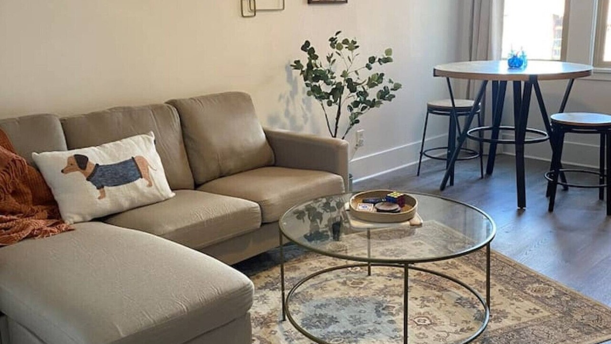Downtown Klamath Falls Apartment | The George 316 an Art Deco Escape
