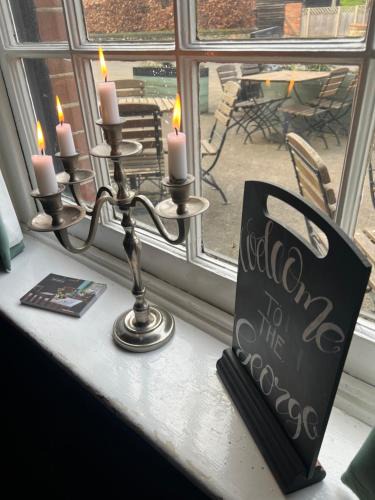 Waterlooville Other | The George Inn, 20-25 mins from Goodwood FoS