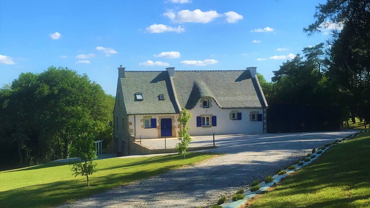 Priziac House | The Gîte de la Marion and its indoor swimming pool