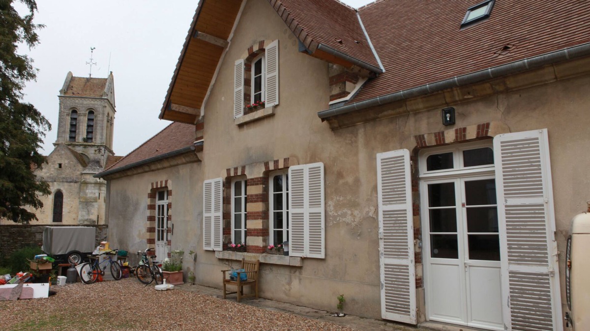 Breancon House | The Gîte du Manoir in the park in the center of the village
