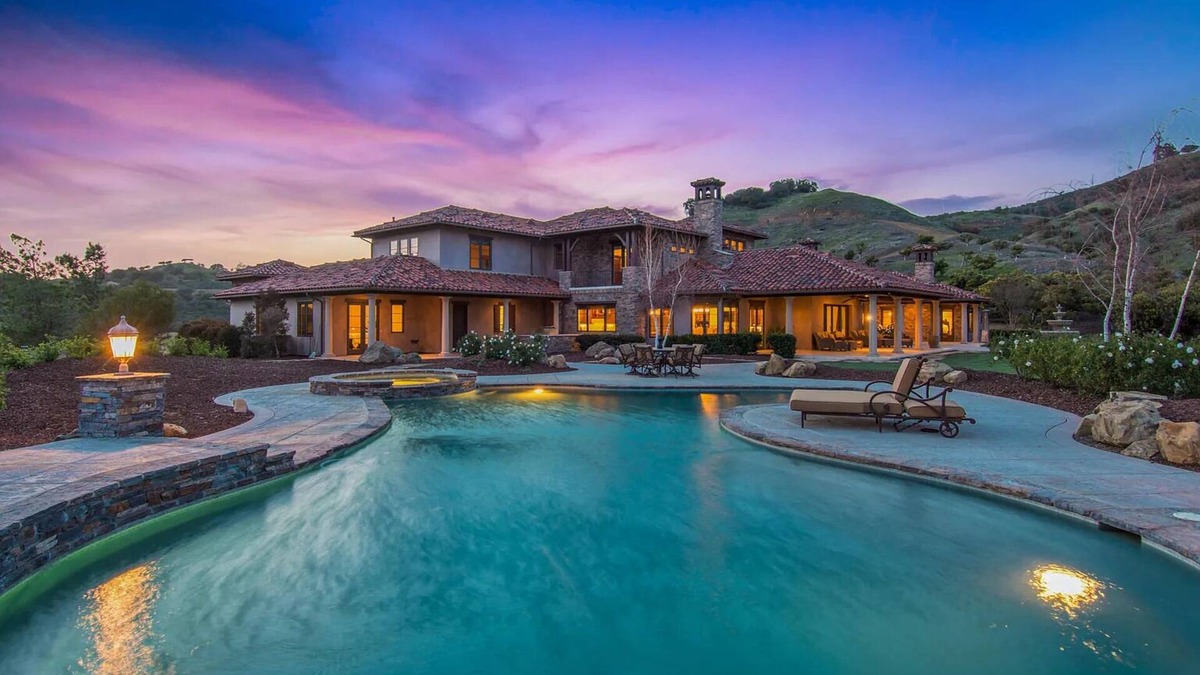 Thousand Oaks House | The Golden Dream Ranch Estate
