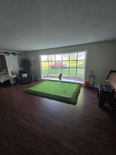Vine Grove House | The Golf House
