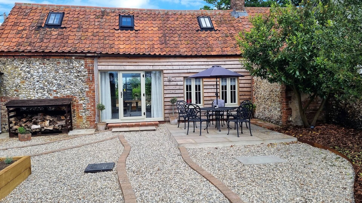 East Dereham House | The Granary - Great Dunham