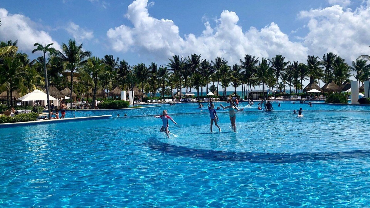 Alfredo V. Bonfil Resort | The Grand Bliss 2 Bedroom Master Suite