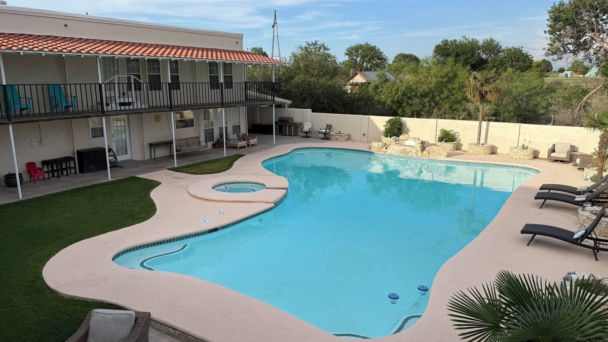 Marathon House | The Grand Oasis! Entire Home w/Resort-Style Pool, Hot Tub & Garden Vibes