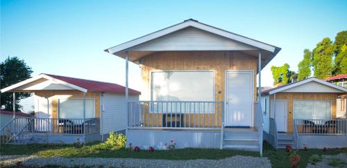 Kempty Range Hotel | The Grand View Resort