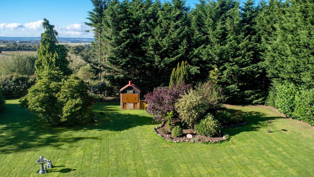 Rockbeare Bed & Breakfast | The Grange Court Hotel