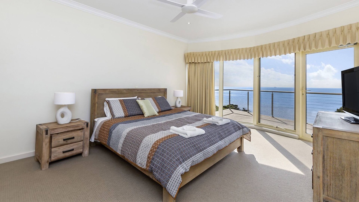 Portland North House | 'The Grange' - Panoramic Sea Views!