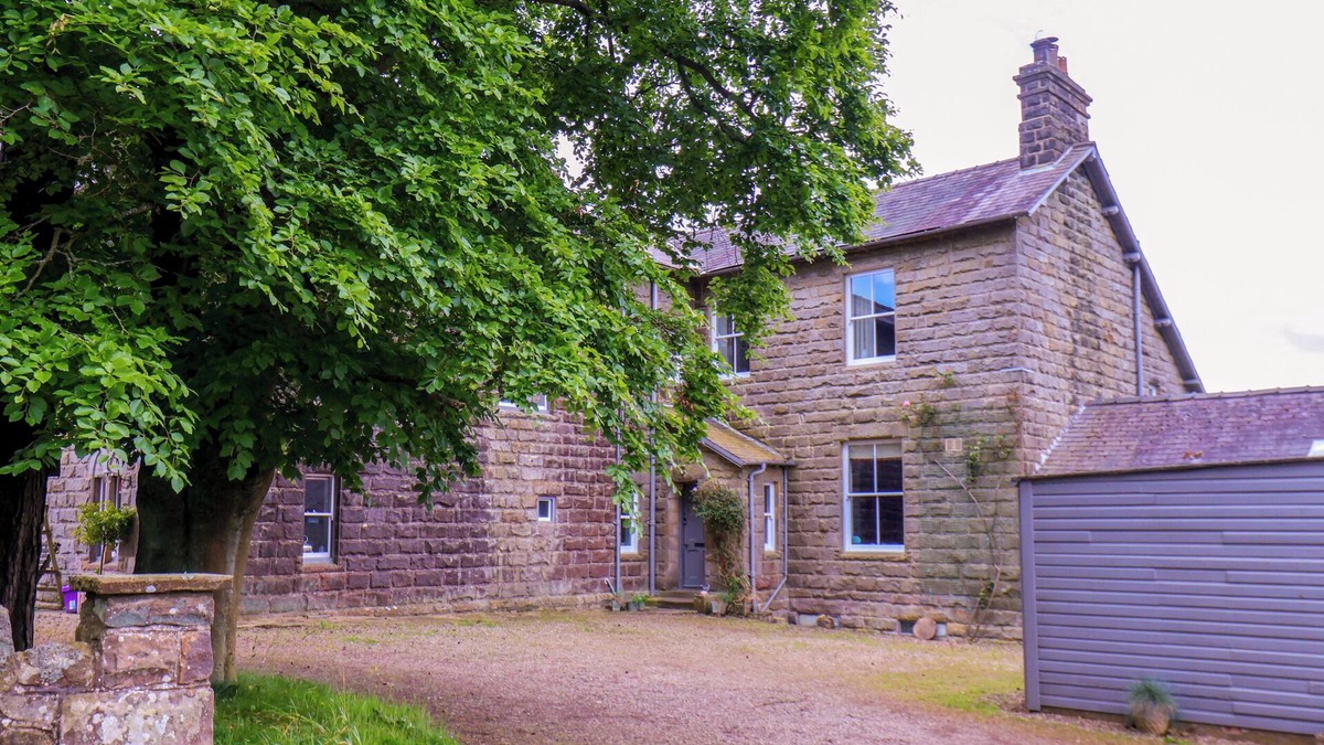 Goathland Cottage | THE GRANGE, pet friendly, with open fire in Goathland