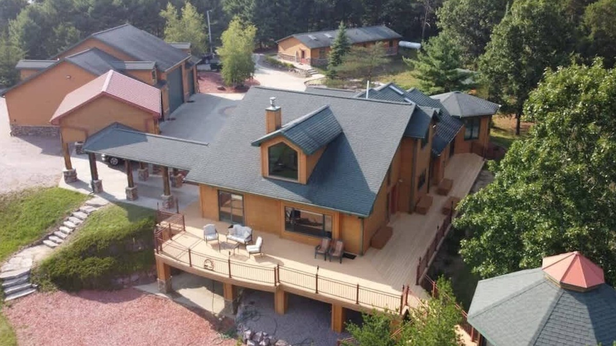 Wisconsin Dells House | The Great Escape - Private Resort by Patriot Prop.