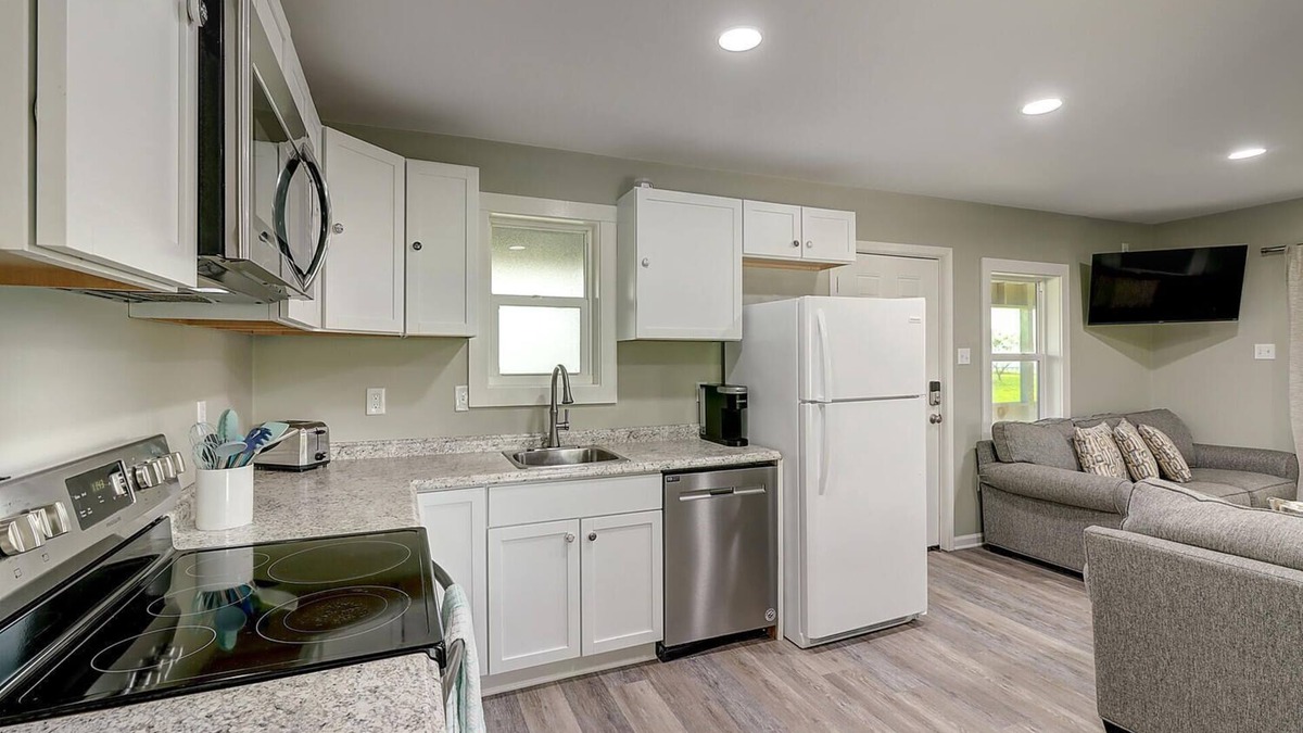 Bayside House | The Great Escape! Private pool! Private hot tub! Pier! Right on Copano Bay!