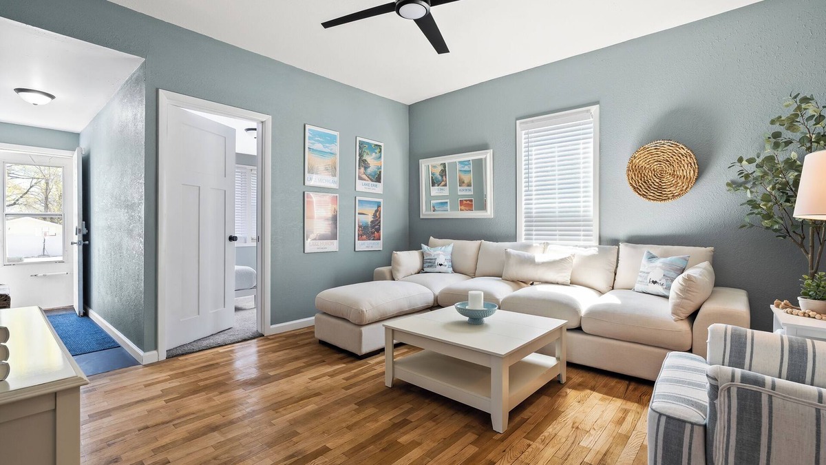 Battle Creek House | The Great Lakes Hideaway, Cozy & Centrally Located For Travelers