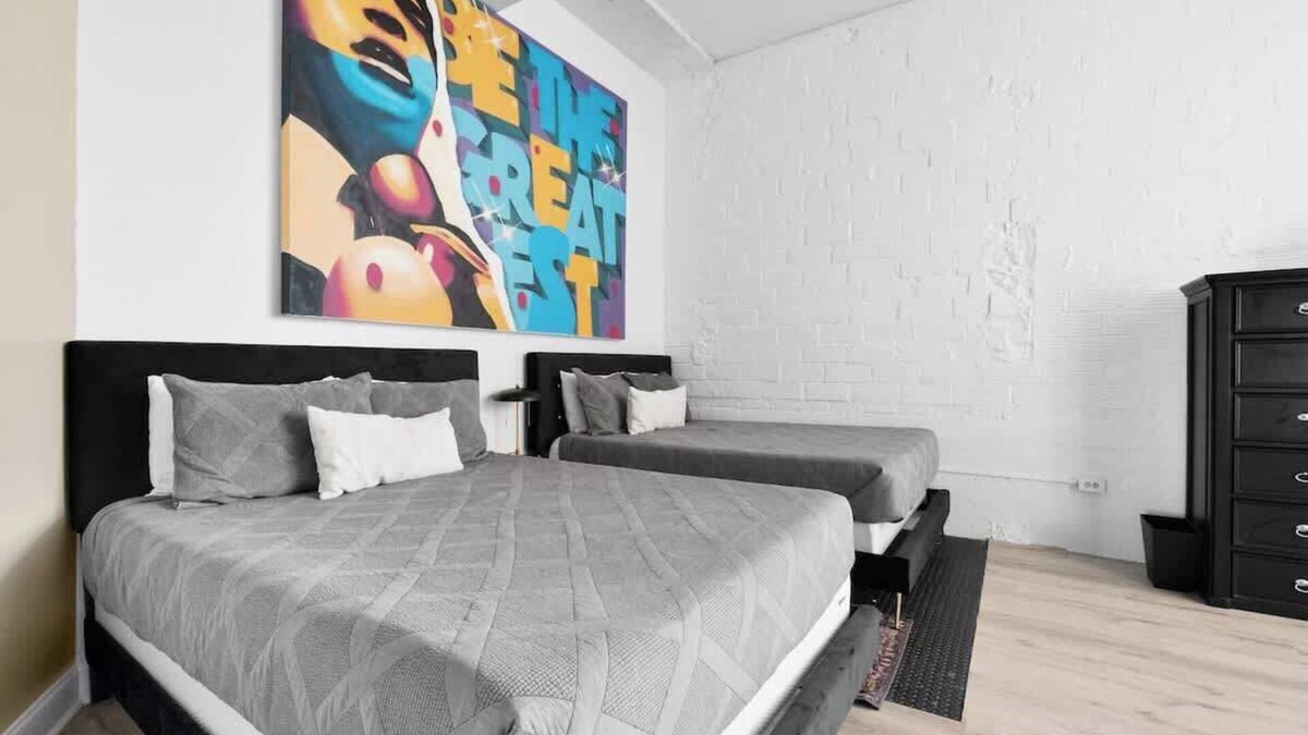 West Main Historic District Apartment | The Greatest (Downtown Louisville)