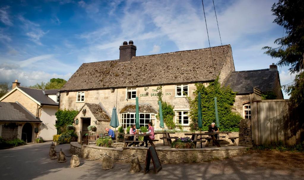 Cockleford Hotel | The Green Dragon Inn