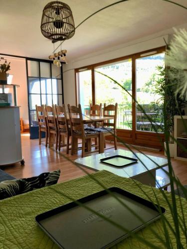 Giez House | The green fee close to the Golf course and 5 minutes from the lake