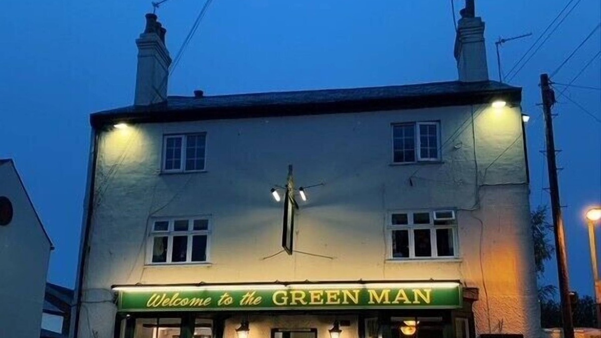 Dunchurch Hotel | The Greenman Pub
