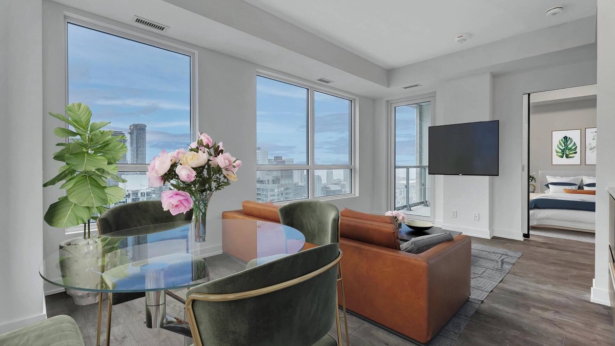 Garden District Apartment | The Greenville Deluxe Suites & Towers