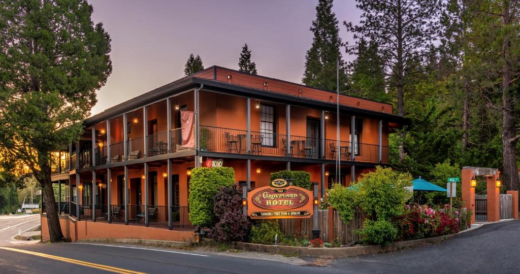 Groveland Hotel | The Groveland Hotel