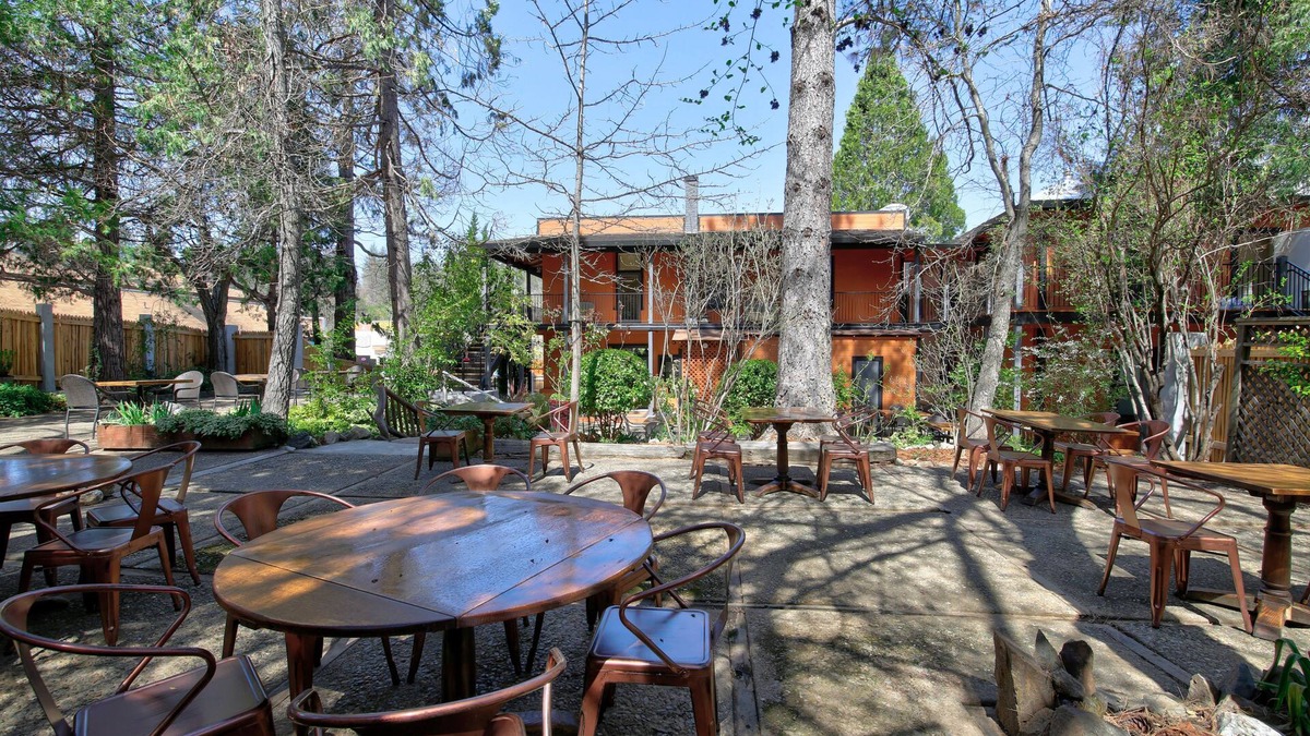 Groveland Hotel | The Groveland Hotel