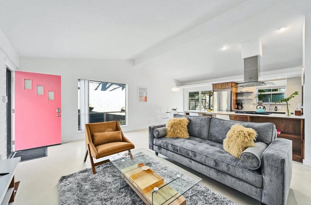 South River City House | The Guava Door - Cheerful Mid-Century - big yard, free parking