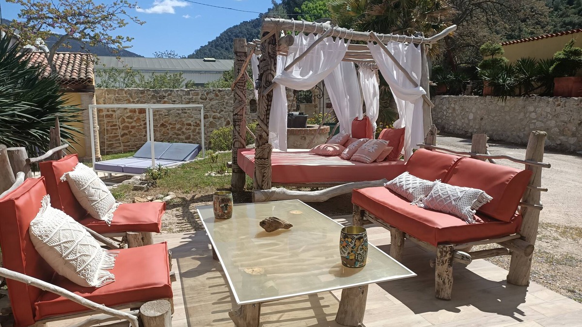Gemenos House | The hacienda is ideal for family vacations