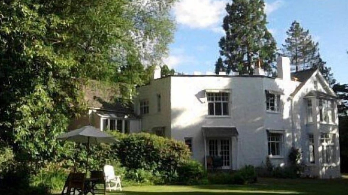 Machynlleth Cottage | The Hall cottage.