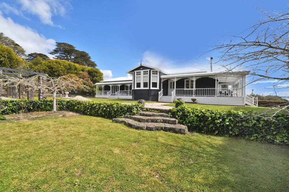 Whangateau House | The Hampton on Matakana Coast | Breathtaking Views