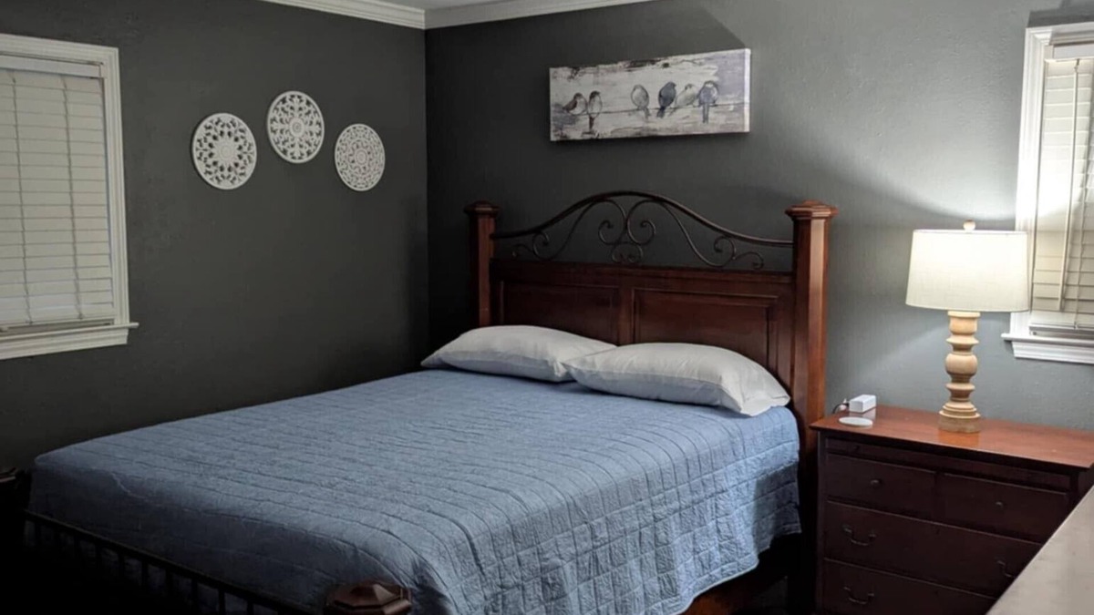 Tifton House | The Hand Homestead