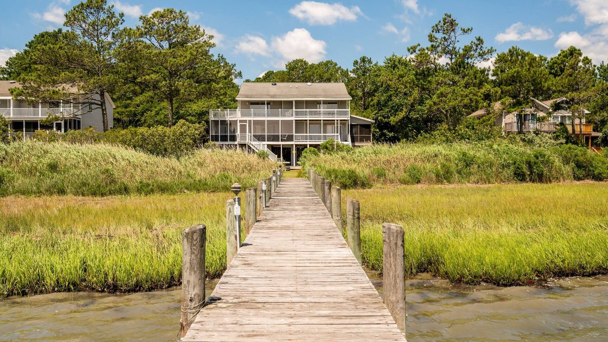 Piney Island House | The Happy Crab - Waterfront on Chincoteague Island!