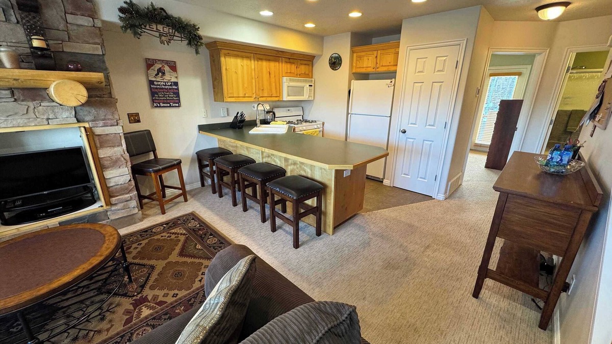 Eden Condo | The Heart of Eden Retreat Spectacular Views