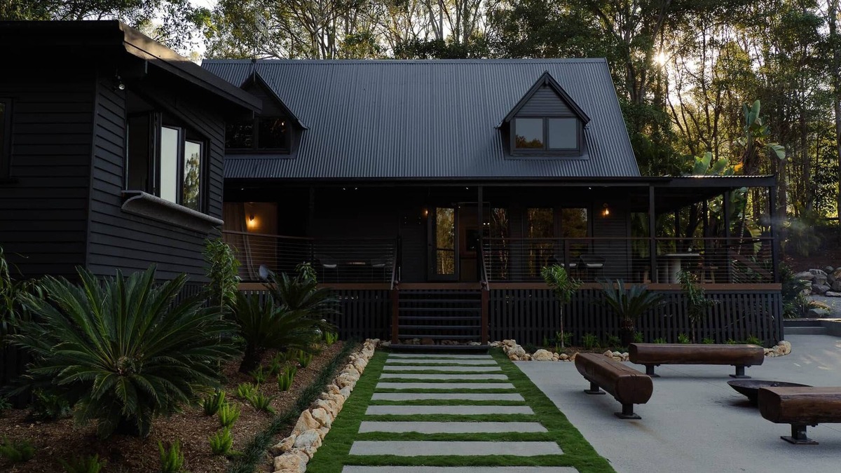 Valdora House | The Heart of Yarrabee (Main House & Games Room)
