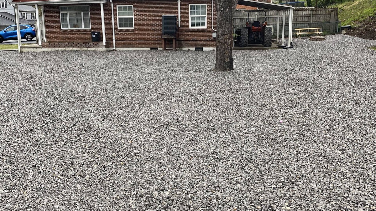 Hemphill House | The Heartland Lodge w/50amp RV site/full hookup