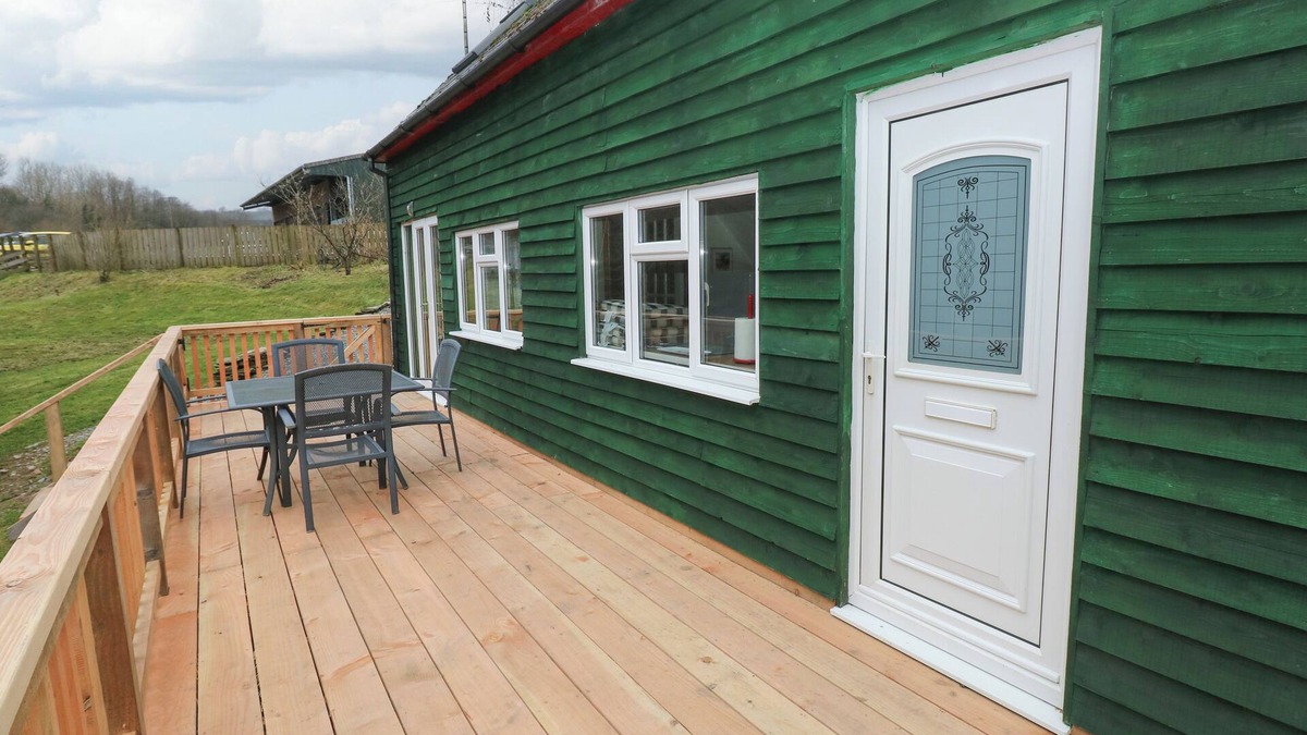 Clydey Cottage | THE HEN PEN, pet friendly, character holiday cottage in Cenarth