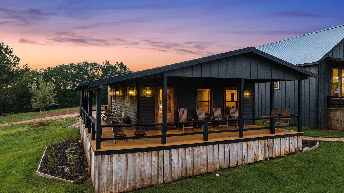 Laneville Cabin | The Hendo - Cabin #4