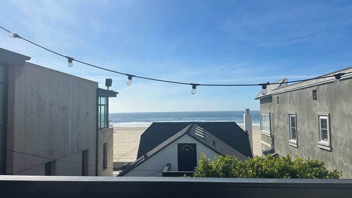 Hermosa Beach Apartment | The Hermosa Beach Apartment With A View