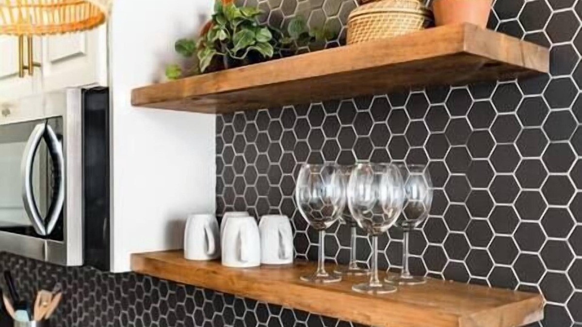 Fort Sanders Apartment | The Hexagon Suite (on UT Campus)