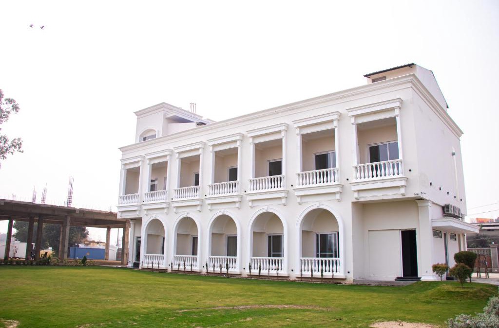 Patiala Hotel | The Hidden Creek