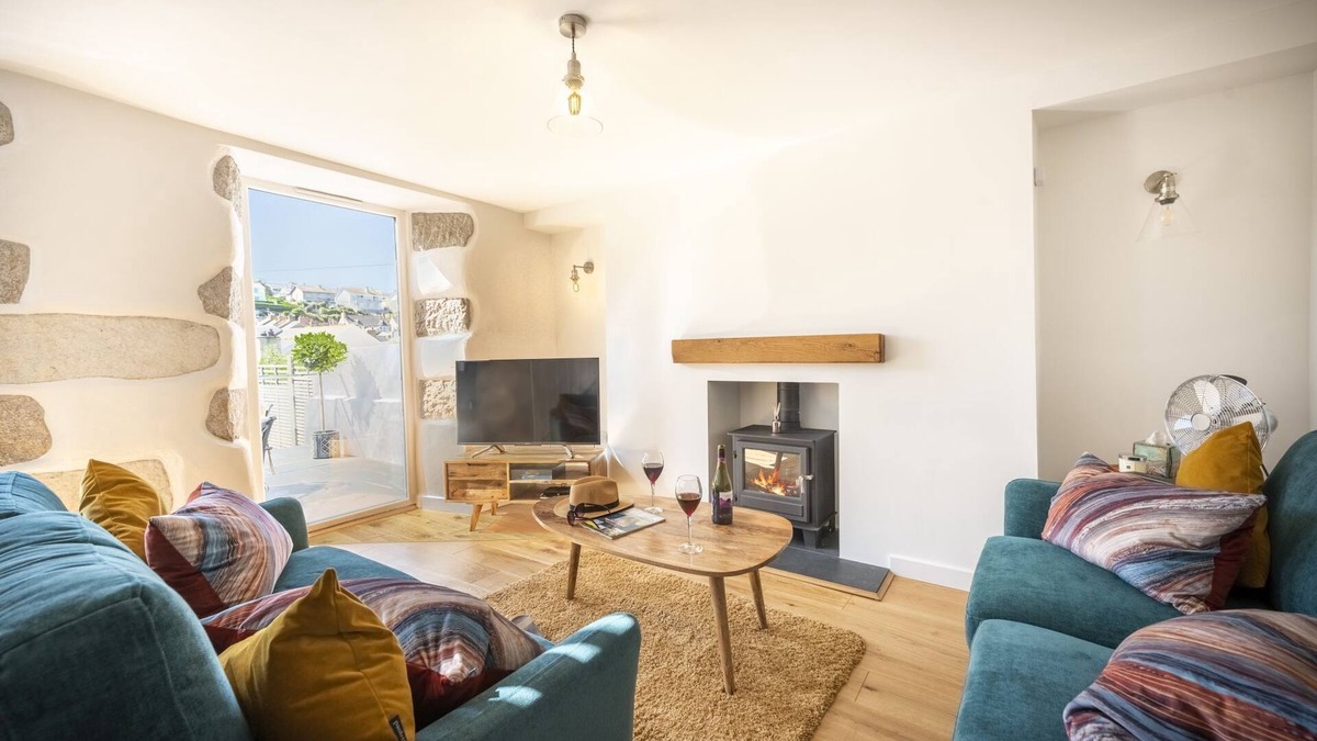 Porthleven Apartment | The Hideaway - a house that sleeps 4 guests in 2 bedrooms