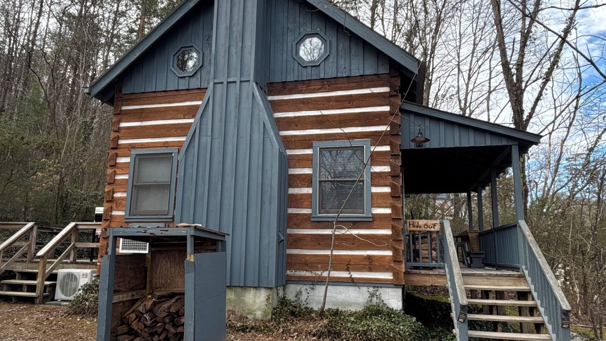 Townsend Cabin | The Hideout Cabin at Country Manor Acres