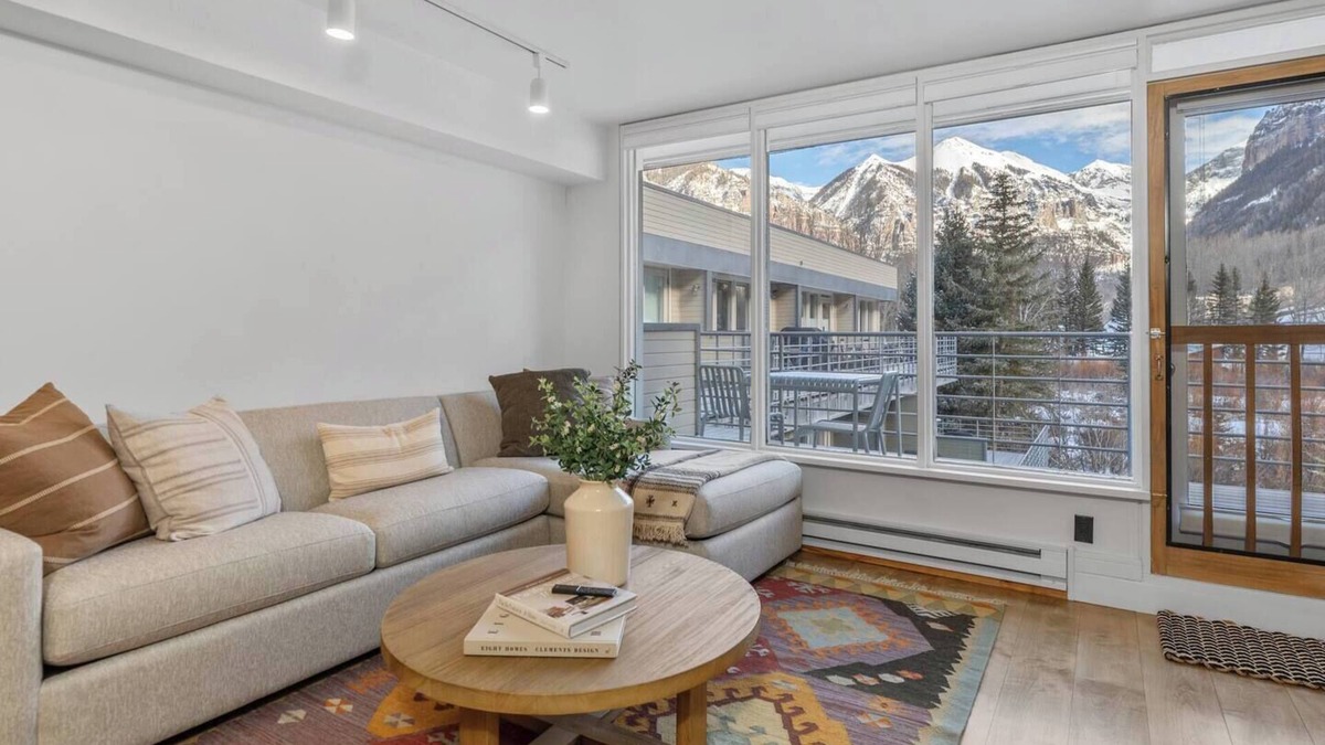 Telluride Apartment | The High Life: Mountains & Main