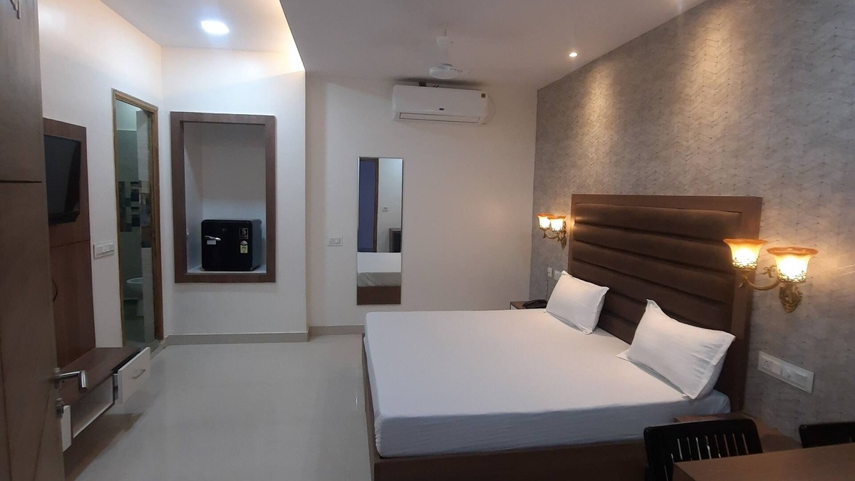 Bathinda Hotel | THE HIGHCLASS HOTEL
