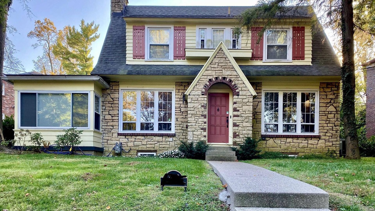 Cherokee Triangle Apartment | The Highlands Happy Place!