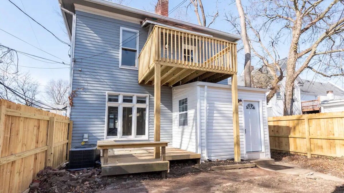 Crescent Hill House | The Hill & Holler House